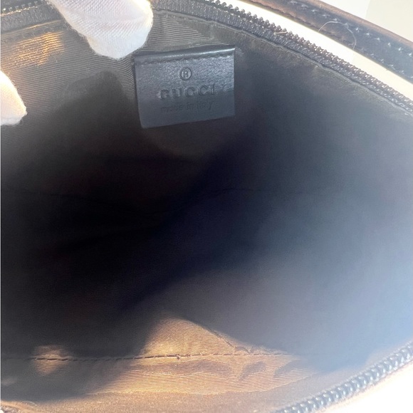 ❌SOLD❌ Gucci Brown Monogram Boat Pochette - Picture 5 of 6